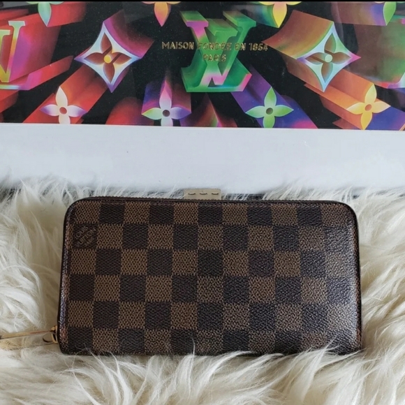 Louis Vuitton Zippy Damier Ebene Long Wallet - Picture 15 of 15